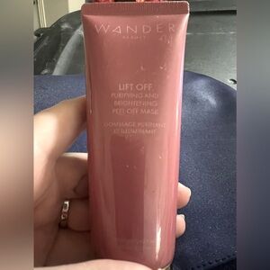 Wander Beauty Mask